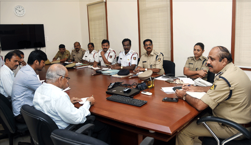 ಮಂಗಳೂರಿಗೆ ಹಗಲು ಲಕ್ಸುರಿ ಬಸ್‌ಗಳ ಪ್ರವೇಶಕ್ಕೆ ನಿರ್ಬಂಧ: ಕಮಿಷನರ್ ಸುರೇಶ್