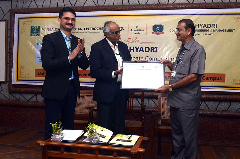 ಭ್ರಷ್ಟಾಚಾರ ಮುಕ್ತ ಭಾರತ ಯುವಕರ ಜವಾಬ್ದಾರಿ: ಎಂ.ವೆಂಕಟೇಶ್ ಭ್ರಷ್ಟಾಚಾರ ಮುಕ್ತ ಭಾರತ ಯುವಕರ ಜವಾಬ್ದಾರಿ: ಎಂ.ವೆಂಕಟೇಶ್