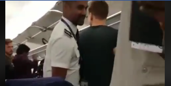 ಚೊಚ್ಚಲ ಪ್ರಯಾಣಕ್ಕೆ ತಾಯಿ, ಅಜ್ಜಿಯನ್ನು ವಿಮಾನದಲ್ಲಿ ಕರೆದೊಯ್ದ ಪೈಲಟ್ ಮಾಡಿದ್ದೇನು?