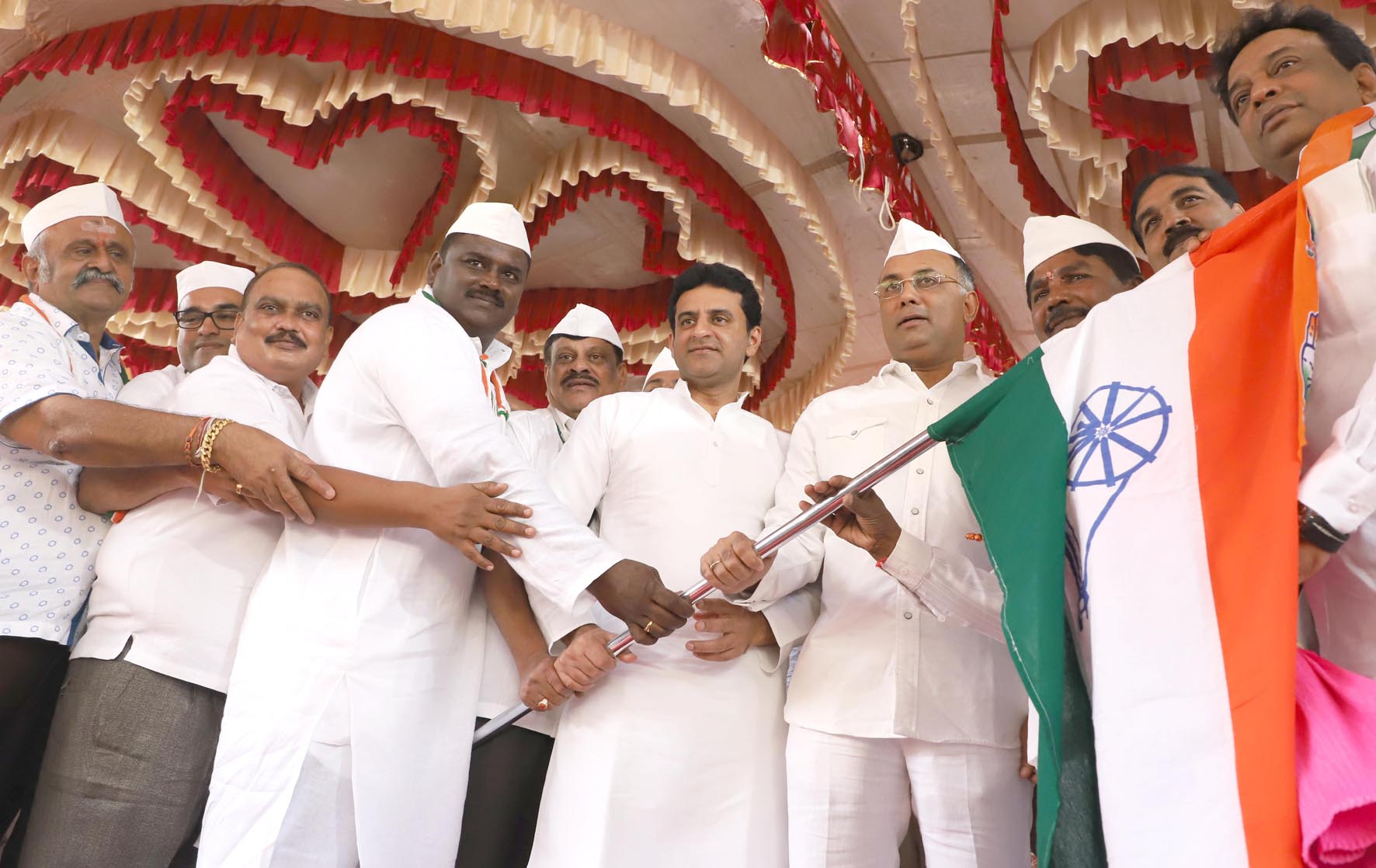 ಕಾಂಗ್ರೆಸ್ ಗೆಲುವಿಗೆ ಕಾರ್ಯಕರ್ತರ ಶ್ರಮ ಮುಖ್ಯ: ದಿನೇಶ್ ಗುಂಡೂರಾವ್