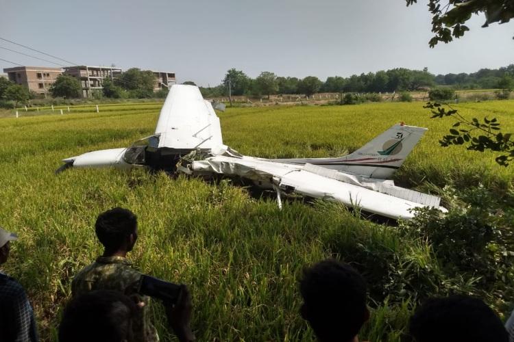 ತರಬೇತು ವಿಮಾನ ಪತನ: ಪೈಲೆಟ್‌ಗೆ ಗಾಯ