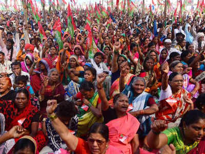 ಸಾಲಮನ್ನಾಕ್ಕೆ ಆಗ್ರಹ: ಮಹಾರಾಷ್ಟ್ರ ರೈತರಿಂದ ಭಾರೀ ಪ್ರತಿಭಟನೆ,ಮಣಿದ ಮುಖ್ಯಮಂತ್ರಿ