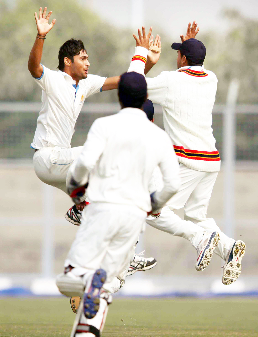 ರಣಜಿ: ಮುಂಬೈ ವಿರುದ್ಧ ಕರ್ನಾಟಕ ಮೇಲುಗೈ