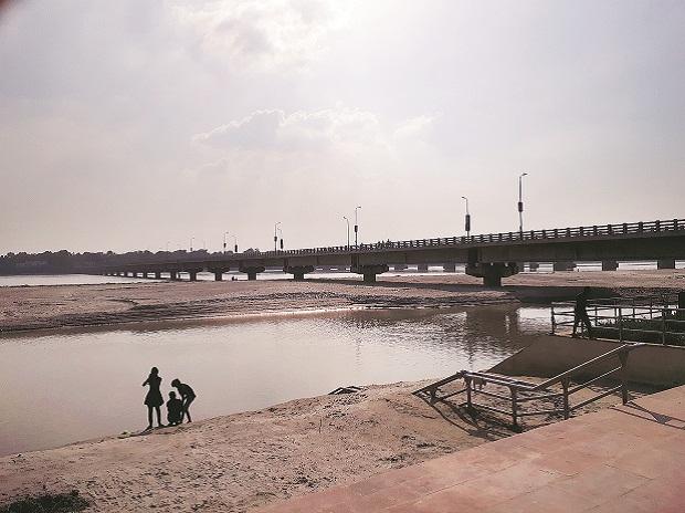 ಗಂಗಾ ನದಿಯ 940 ಅಣೆಕಟ್ಟು, ಬ್ಯಾರೇಜ್‌ಗಳಿಂದ ನೀರಿನ ಹರಿವಿಗೆ ಪ್ರತಿಬಂಧ: ಪರಿಸರ ತಜ್ಞರು