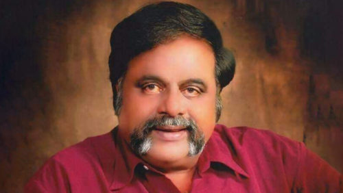 ಎಲ್‌ಇಡಿ ಸ್ಕ್ರೀನ್‌ನಲ್ಲಿ ಅಂಬರೀಷ್ ಅಂತ್ಯ ಸಂಸ್ಕಾರದ ವಿಧಿ ವಿಧಾನ ವೀಕ್ಷಿಸಿದ ಅಭಿಮಾನಿಗಳು