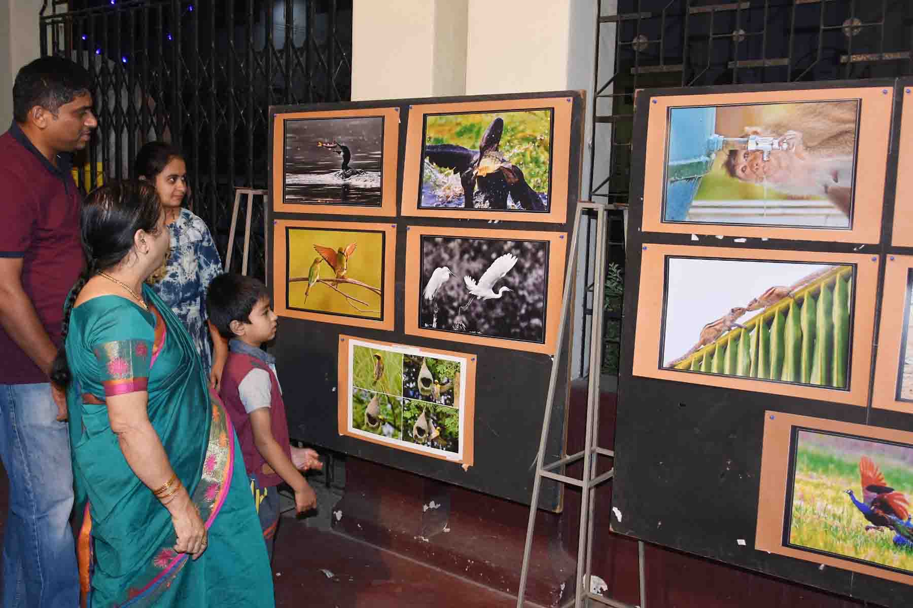 ಕಥೆ ಹೇಳುವ ಚಿತ್ರಗಳು: ಕಣ್ಮನ ಸೆಳೆದ ಅಪರೂಪದ-ವೈವಿಧ್ಯಮಯ ಛಾಯಾಚಿತ್ರ ಪ್ರದರ್ಶನ