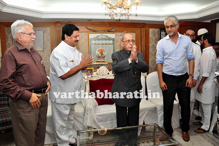 ಜಾಫರ್ ಶರೀಫ್ ನಿವಾಸಕ್ಕೆ ಪ್ರಣವ್ ಮುಖರ್ಜಿ ಭೇಟಿ