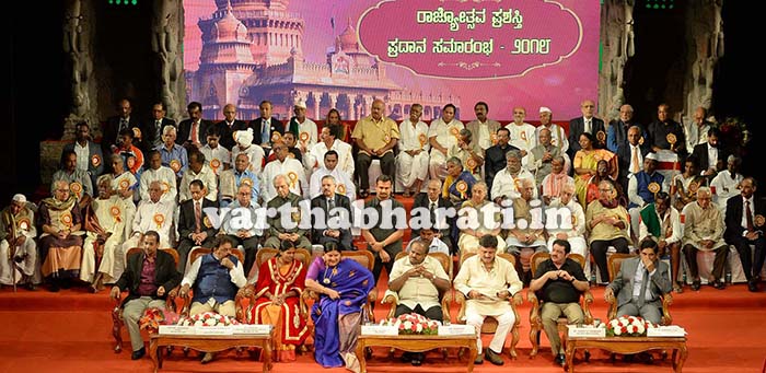 ಅಸತ್ಯವನ್ನು ಬರೆದು ಜನತೆ-ಸರಕಾರದ ಮಧ್ಯೆ ಕಂದಕ ಸೃಷ್ಟಿಸಬೇಡಿ: ಪತ್ರಕರ್ತರಿಗೆ ಕುಮಾರಸ್ವಾಮಿ ಮನವಿ