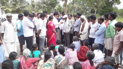 ಮಂಡ್ಯ: ಕುದರಗುಂಡಿ ಕಾಲನಿ ನಿವಾಸಿಗಳಿಂದ ಮತದಾನ ಬಹಿಷ್ಕಾರ; ಮನವೊಲಿಕೆ ನಂತರ ಹಕ್ಕು ಚಲಾವಣೆ