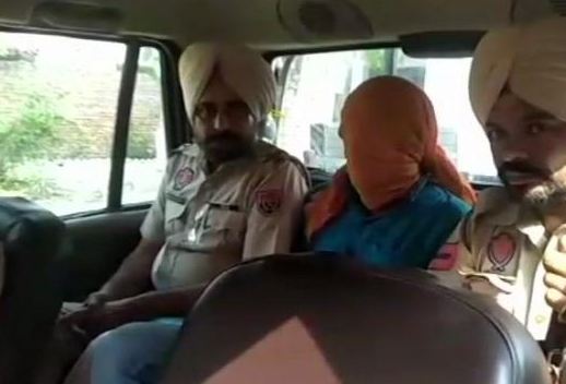 ಪಾಕ್ ಜೊತೆ ಗಡಿ ರಸ್ತೆಗಳು ಮತ್ತು ಬೇಲಿಗಳ ಫೊಟೊ ಹಂಚಿದ ಯೋಧನ ಬಂಧನ