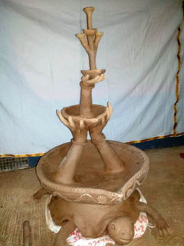 ಆವೆಮಣ್ಣಿನಲ್ಲಿ ವಿಶಿಷ್ಟ ಹಣತೆಯಲ್ಲಿ ದೀಪಾವಳಿ ಆಚರಣೆ