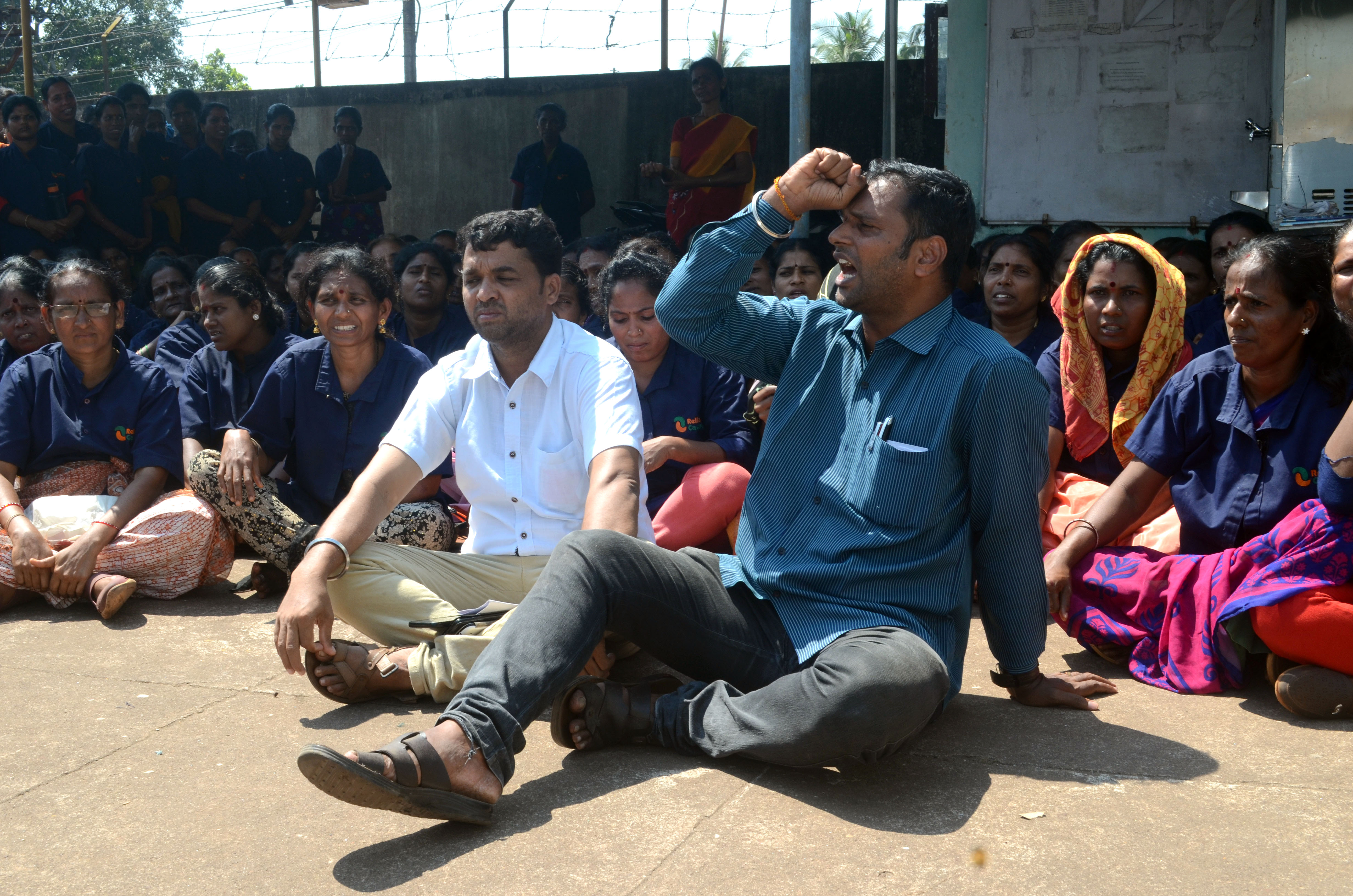 ಸರಕಾರ ನಿಗದಿಪಡಿಸಿದ ಕನಿಷ್ಠ ಕೂಲಿ ನೀಡದ ಮಾಲಕರು: ರಾತ್ರಿ-ಹಗಲು ಧರಣಿ 5ನೇ ದಿನಕ್ಕೆ
