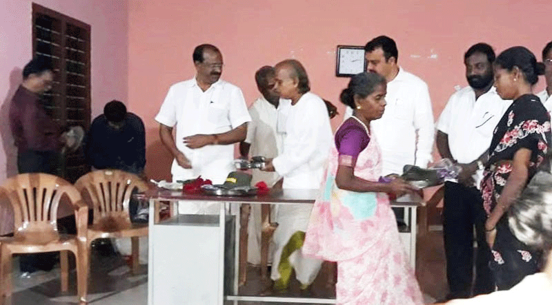 ಸೋದೆ ಮಠದಿಂದ ಕೊರಗರ ಕಾಲನಿಯಲ್ಲಿ ದೀಪಾವಳಿ ಆಚರಣೆ