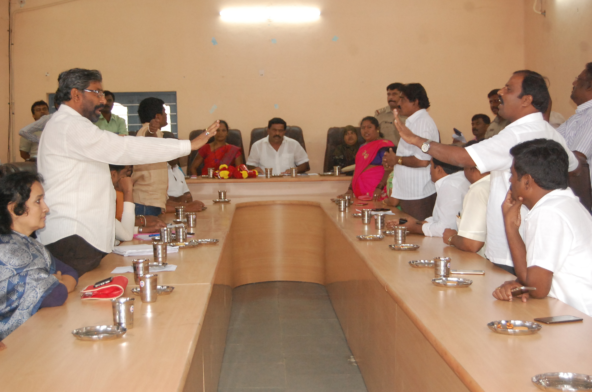 ಬಾಗೇಪಲ್ಲಿ: ಕುಂದು ಕೊರತೆಗಳ ಸಭೆಯಲ್ಲಿ ಪುರಸಭೆ ಸದಸ್ಯ-ಶಾಸಕರ ನಡುವೆ ವಾಕ್ಸಮರ