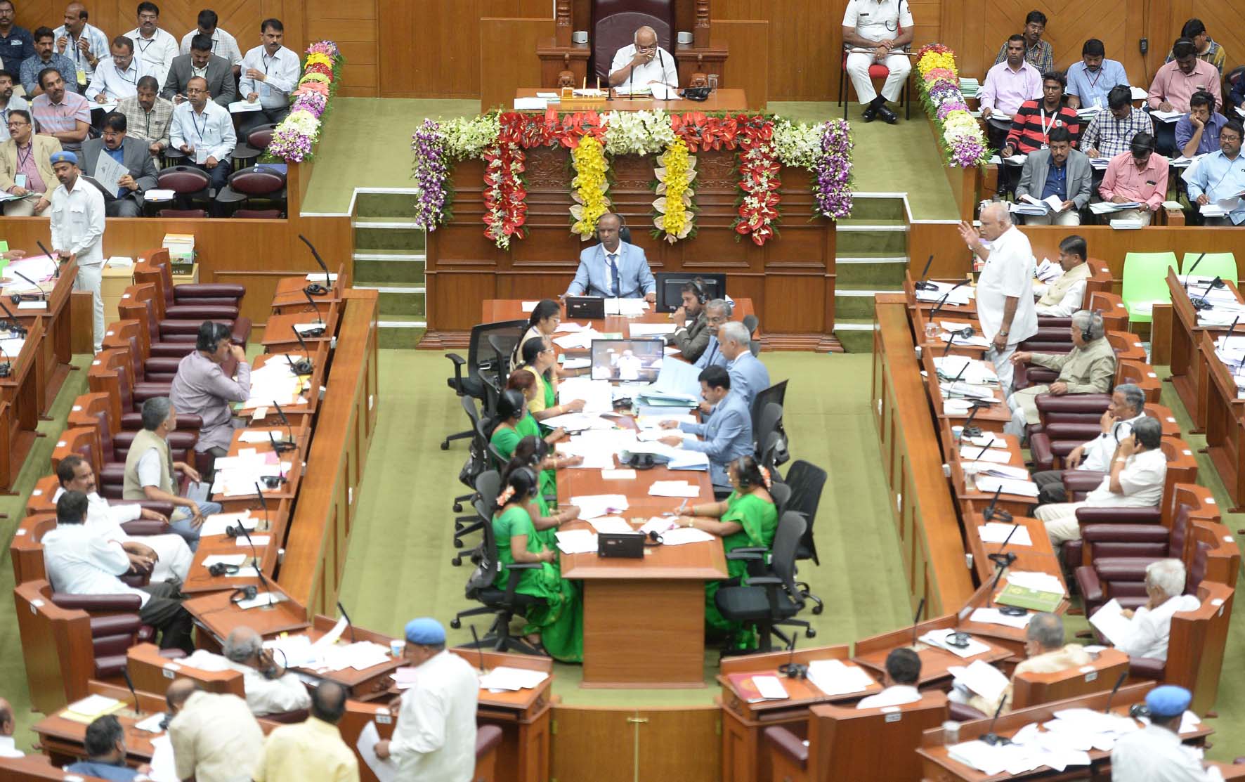 ಸದನದಲ್ಲಿ ಆಡಳಿತ ಪಕ್ಷದ ಸದಸ್ಯರ ಗೈರು: ಬಿಜೆಪಿ ಸಭಾತ್ಯಾಗ