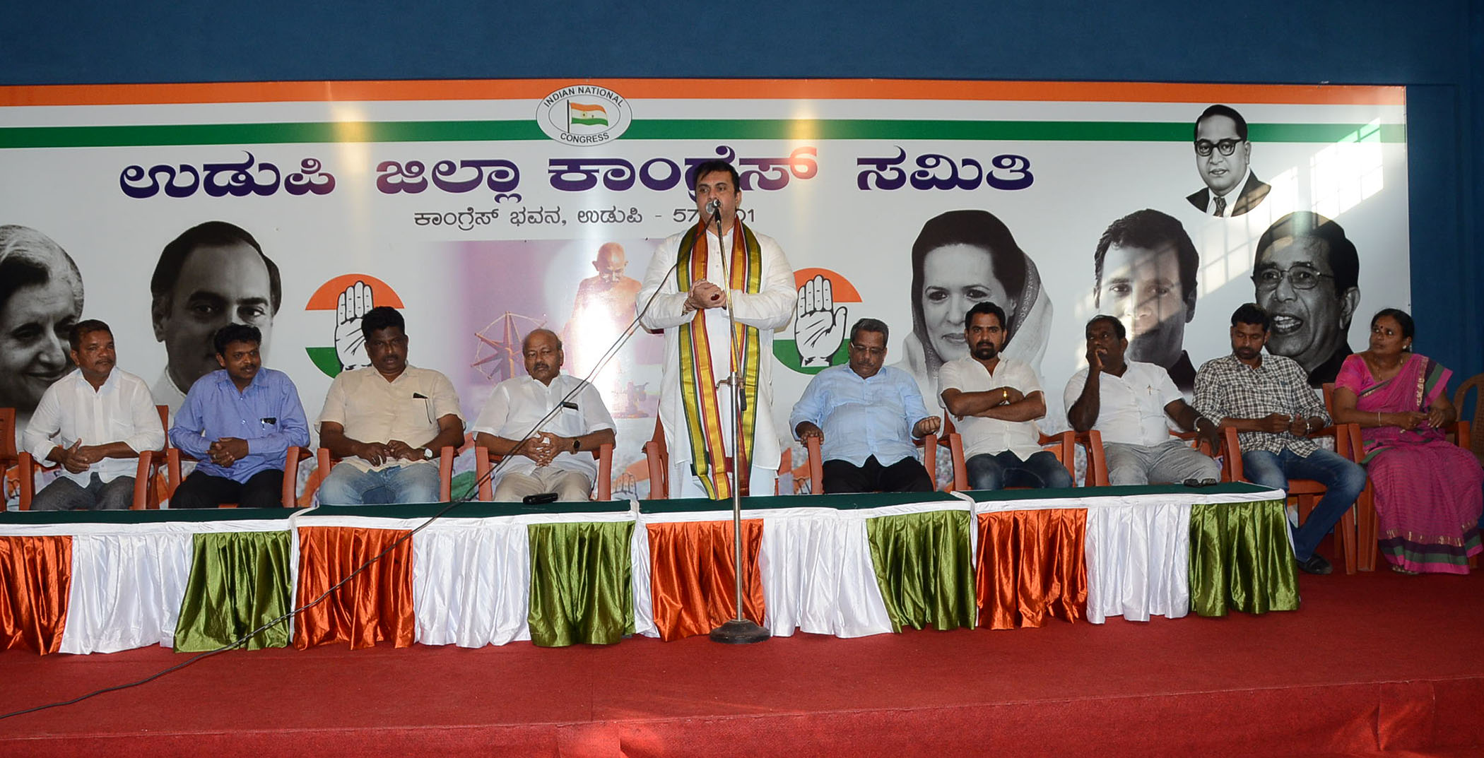 ಸಭಾಪತಿ ಪ್ರತಾಪ್‌ಚಂದ್ರ ಶೆಟ್ಟಿಗೆ ಬ್ಲಾಕ್ ಕಾಂಗ್ರೆಸ್ ಅಭಿನಂದನೆ