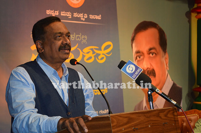 ‘ಎಮ್ಮೆಗೆ ಶೇವಿಂಗ್ ಮಾಡುವವರಿಗೆ ಜಾತಿಯಿದೆ, ಅವಕಾಶ ವಂಚಿತರಿಗೆ ಒಂದು ಜಾತಿಯಿಲ್ಲ’