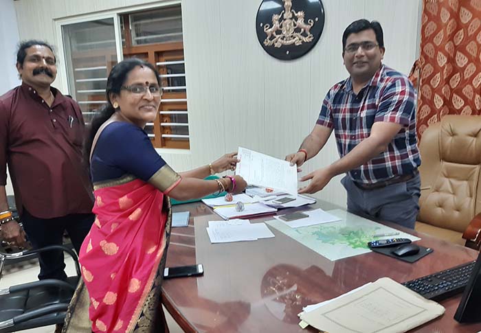 ಚಿಕ್ಕಮಗಳೂರು: ಇಂದಿರಾ ಕ್ಯಾಂಟೀನ್ ಉದ್ಘಾಟನೆ ವೇಳೆ ಪೊಲೀಸರಿಂದ ಅನುಚಿತ ವರ್ತನೆ; ಆರೋಪ