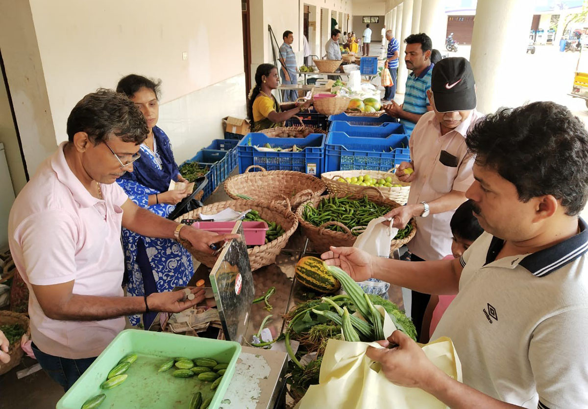 ‘ಸಾವಯವ ಸಂತೆ’ ಪುನರಾರಂಭ: ಉತ್ಪನ್ನ ಖರೀದಿಗೆ ಮುಗಿಬಿದ್ದ ಗ್ರಾಹಕರು