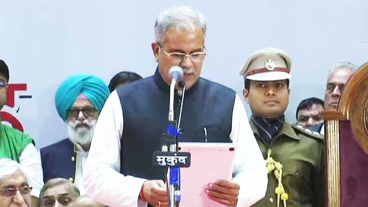 ಛತ್ತೀಸ್ ಗಢದ ನೂತನ ಮುಖ್ಯಮಂತ್ರಿಯಾಗಿ ಭೂಪೇಶ್ ಬಘೇಲ್ ಪ್ರಮಾಣ