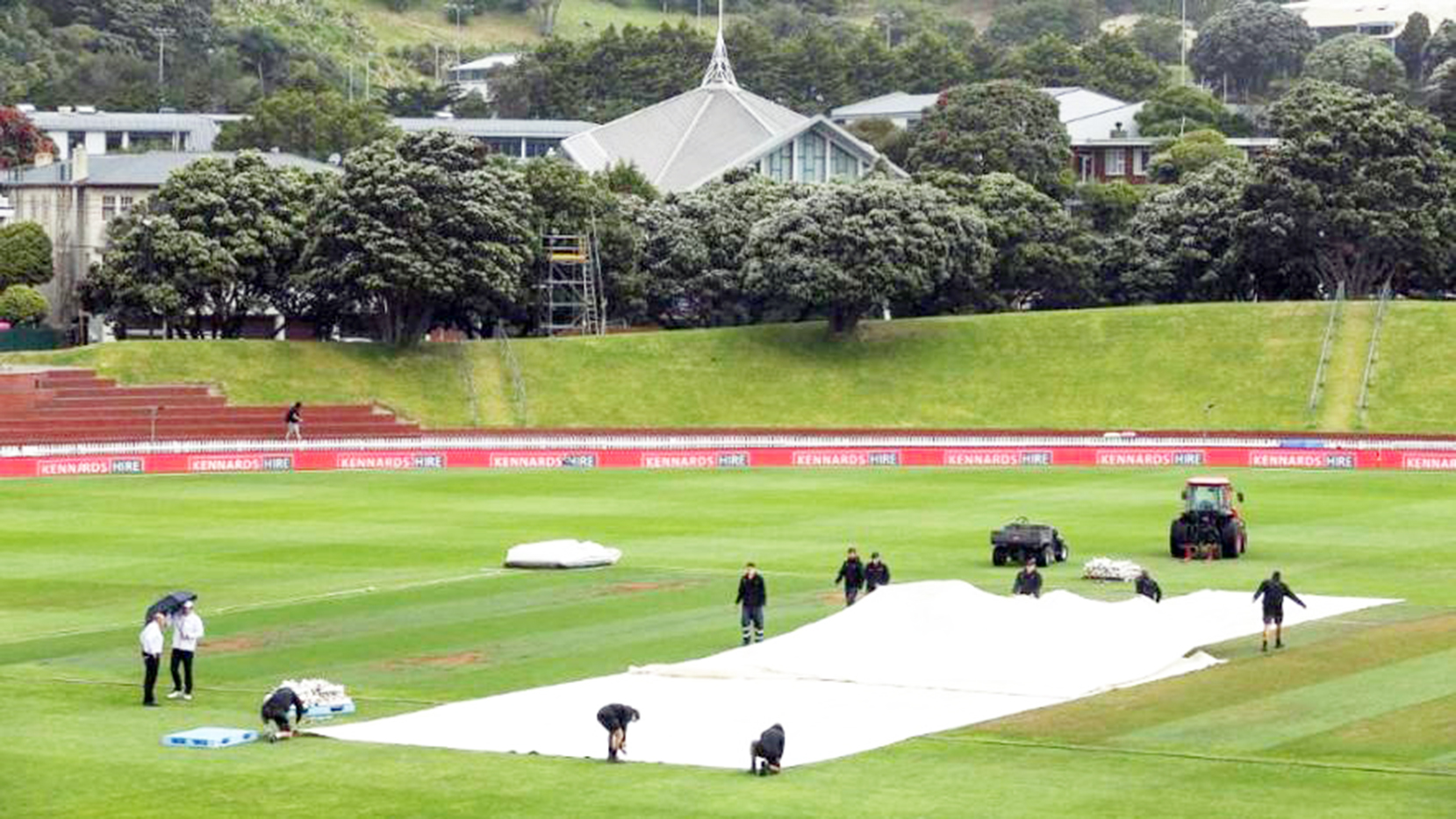 ಕಿವೀಸ್ ವಿರುದ್ಧ ಸೋಲು ತಪ್ಪಿಸಿಕೊಂಡ ಶ್ರೀಲಂಕಾ