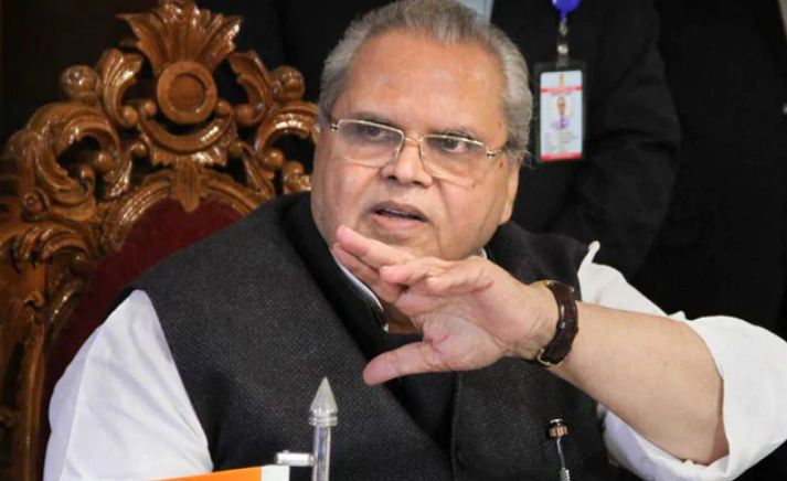 ಜಮ್ಮು-ಕಾಶ್ಮೀರದ ಖಾಯಂ ನಿವಾಸಿ ನಿಯಮಗಳನ್ನು ಬದಲಿಸಲು ರಾಜ್ಯಪಾಲರ ಪ್ರಯತ್ನ: ಪಕ್ಷಗಳ ಆರೋಪ