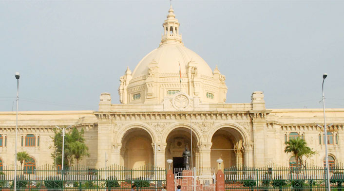 ವಾರಣಾಸಿಯಲ್ಲಿ ದೇವಸ್ಥಾನಗಳ ಧ್ವಂಸವನ್ನು ವಿರೋಧಿಸಿ ಕಾಂಗ್ರೆಸ್ ಶಾಸಕರ ಸಭಾತ್ಯಾಗ