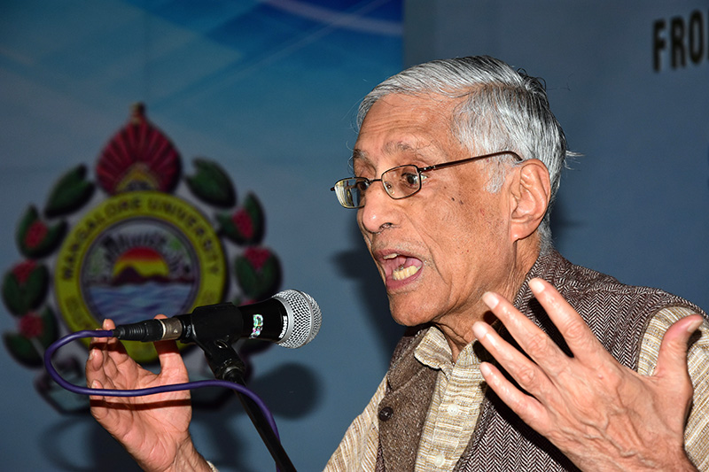 ಸ್ವಾವಲಂಬಿ ಗ್ರಾಮೀಣ ಭಾರತ ನಮ್ಮ ಮುಂದಿರುವ ಸವಾಲು: ಪ್ರೊ. ರಾಜ್‌ಮೋಹನ್ ಗಾಂಧಿ