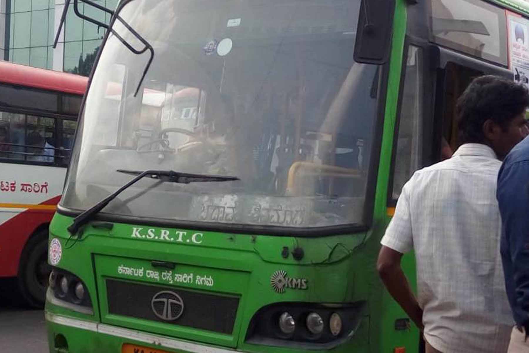 ಶಿವಮೊಗ್ಗದಲ್ಲಿ ಬೇಕಾಬಿಟ್ಟಿಯಾಗಿ ಓಡುತ್ತಿವೆ ಸರ್ಕಾರಿ ಸಿಟಿ ಬಸ್‍ಗಳು: ಗಮನ ಹರಿಸುವರೇ ಸಾರಿಗೆ ಸಚಿವರು ?
