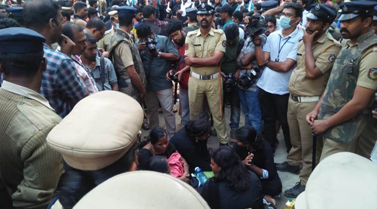 ಪ್ರತಿಭಟನೆಯ ನಡುವೆ ಅಯ್ಯಪ್ಪ ದರ್ಶನಕ್ಕೆ ಹೊರಟ 11 ಮಹಿಳೆಯರು: ಪರಿಸ್ಥಿತಿ ಮತ್ತೆ ಉದ್ವಿಗ್ನ