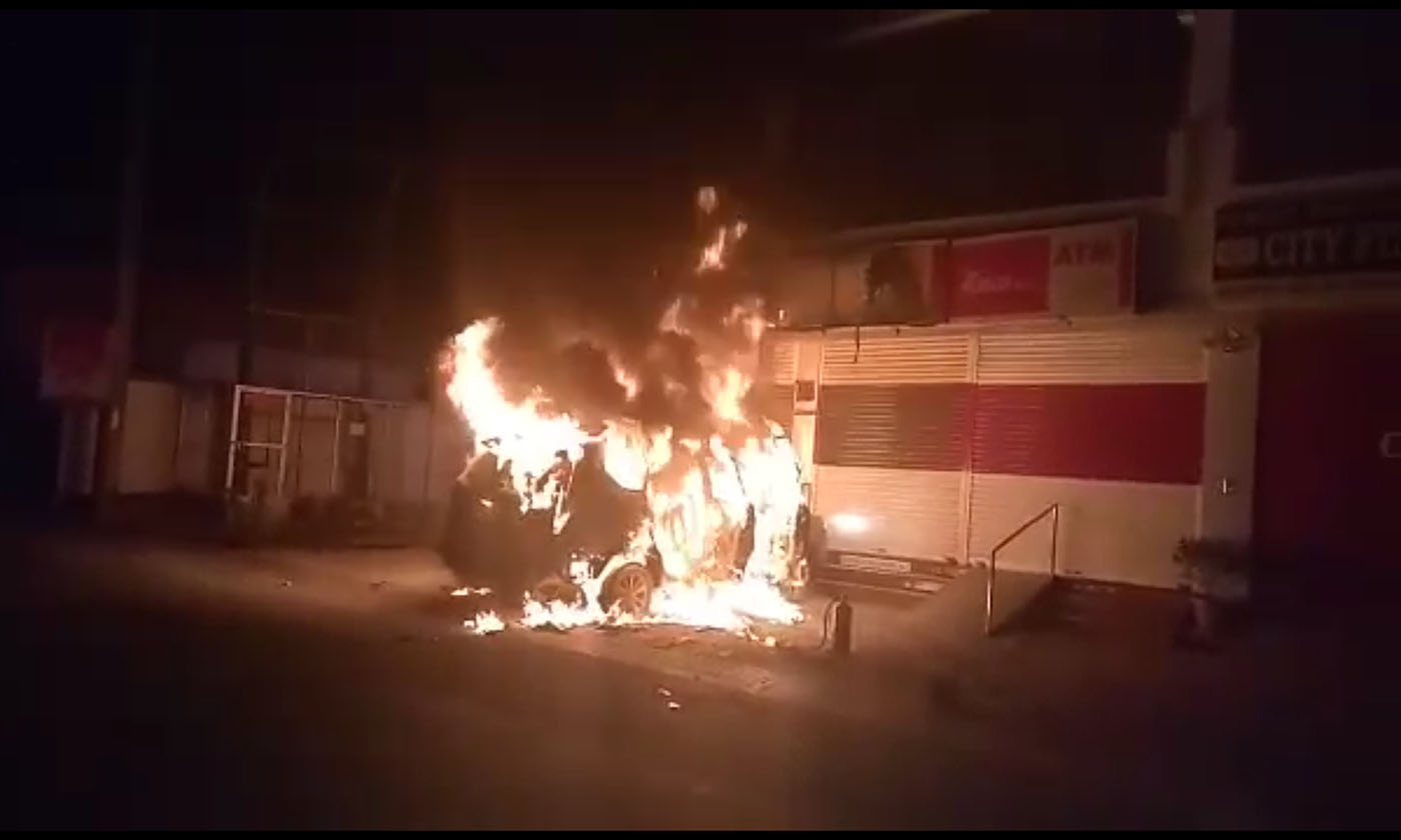 ಉಡುಪಿ: ಬೆಂಕಿ ಆಕಸ್ಮಿಕ; ಇನ್ನೋವಾ ಕಾರು ಭಸ್ಮ