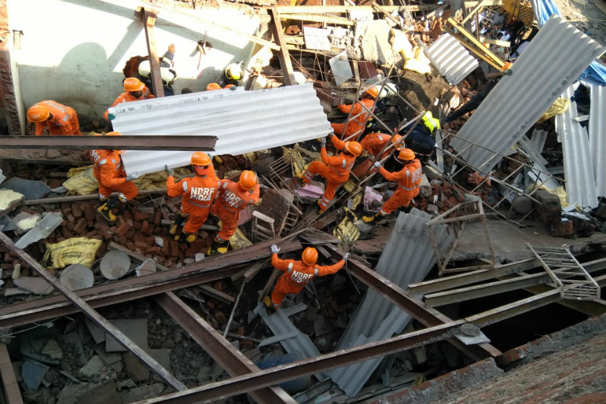 ಕಟ್ಟಡ ಕುಸಿದು 3 ಸಾವು, 8 ಮಂದಿಗೆ ಗಾಯ