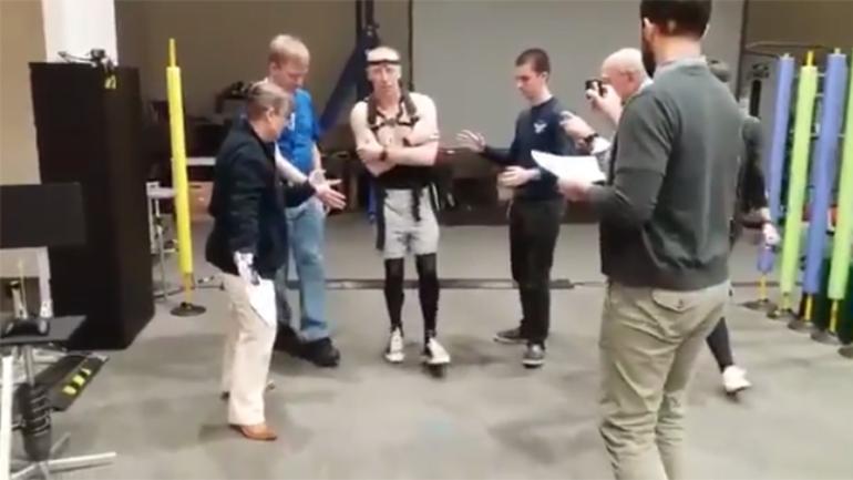 ಬಾಹ್ಯಾಕಾಶದಲ್ಲಿದ್ದ ಗಗನಯಾತ್ರಿಗಳು ಭೂಮಿಗೆ ಬಂದ ಮೇಲೆ ಹೇಗೆ ನಡೆಯುತ್ತಾರೆ ಗೊತ್ತಾ?: ಈ ವಿಡಿಯೋ ನೋಡಿ