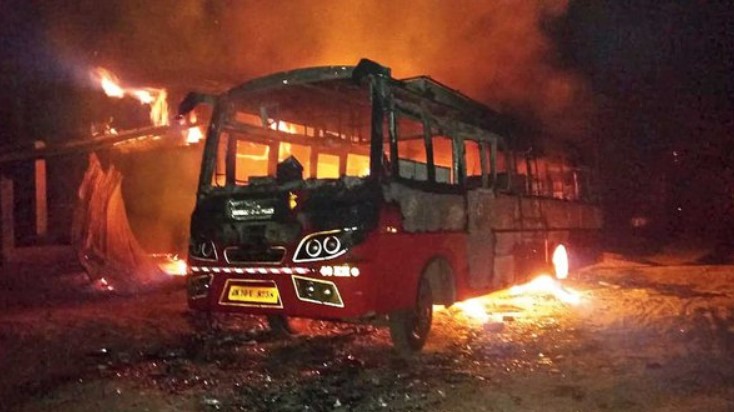 ಮಾವೋವಾದಿಗಳ 5 ಕೋಟಿ ರೂ. ಅಮಾನ್ಯಗೊಂಡ ನೋಟುಗಳನ್ನು ಬದಲಾಯಿಸುತ್ತೇನೆ ಎಂದಿದ್ದ ಬಿಜೆಪಿ ನಾಯಕ?