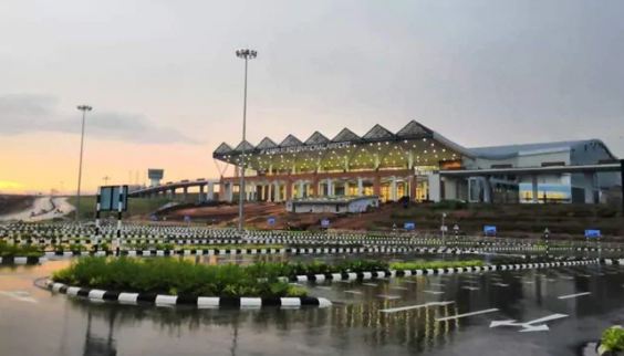 ಕಣ್ಣೂರಿನಲ್ಲಿ ನೂತನ ಅಂತಾರಾಷ್ಟ್ರೀಯ ವಿಮಾನ ನಿಲ್ದಾಣ ಉದ್ಘಾಟನೆ