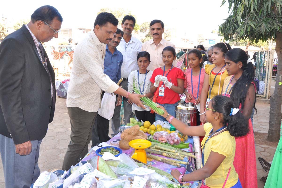 ವಿದ್ಯಾರ್ಥಿಗಳಿಗೆ ವ್ಯವಹಾರಿಕ ಜ್ಞಾನವೂ ಅಗತ್ಯ: ರಾಜಶೇಖರ್