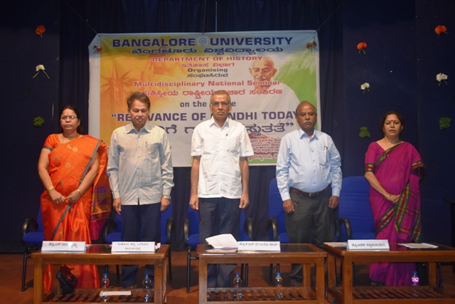 ಮಹಾತ್ಮ ಗಾಂಧಿ ಆದರ್ಶ ಪಾಲನೆ ನಮ್ಮೆಲ್ಲರ ಜವಾಬ್ದಾರಿ: ಪ್ರೊ.ಬರಗೂರು ರಾಮಚಂದ್ರಪ್ಪ