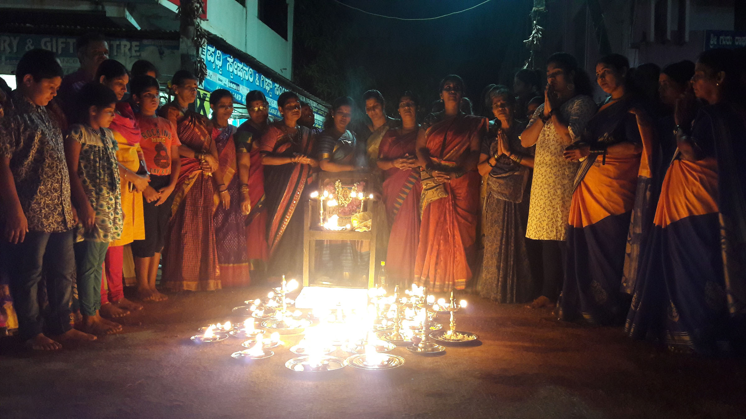 ಕಡಿಯಾಳಿಯಲ್ಲಿ ಬೆಳಗಿದ ಅಯ್ಯಪ್ಪ ಜ್ಯೋತಿ