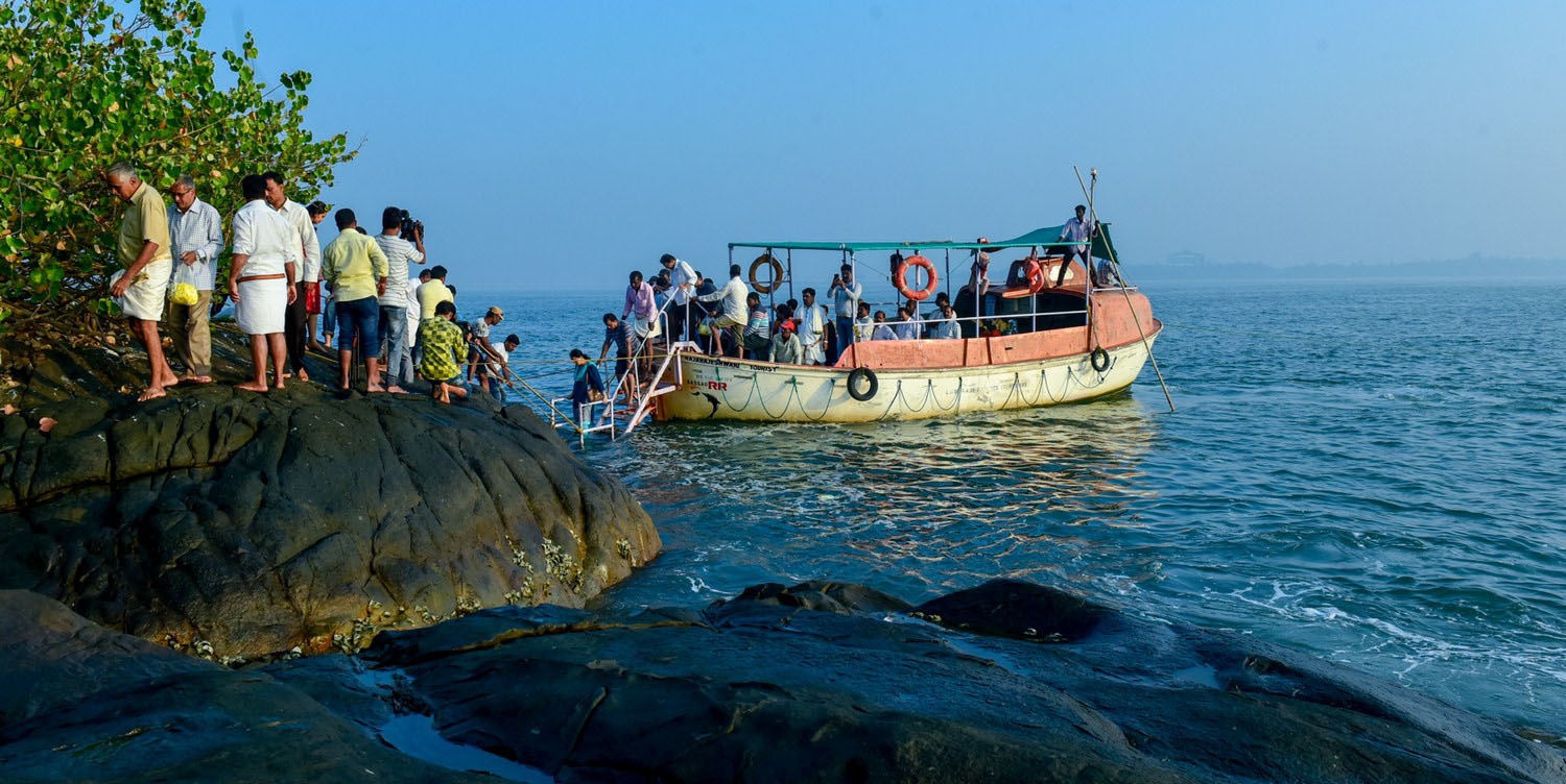 ಮಲ್ತಿ ದ್ವೀಪದಲ್ಲಿ ಮಕರಸಂಕ್ರಾಂತಿ ವಿಶೇಷ ಪೂಜೆ: ನಾಪತ್ತೆಯಾದ ಮೀನುಗಾರರ ಪತ್ತೆಗಾಗಿ ಪ್ರಾರ್ಥನೆ
