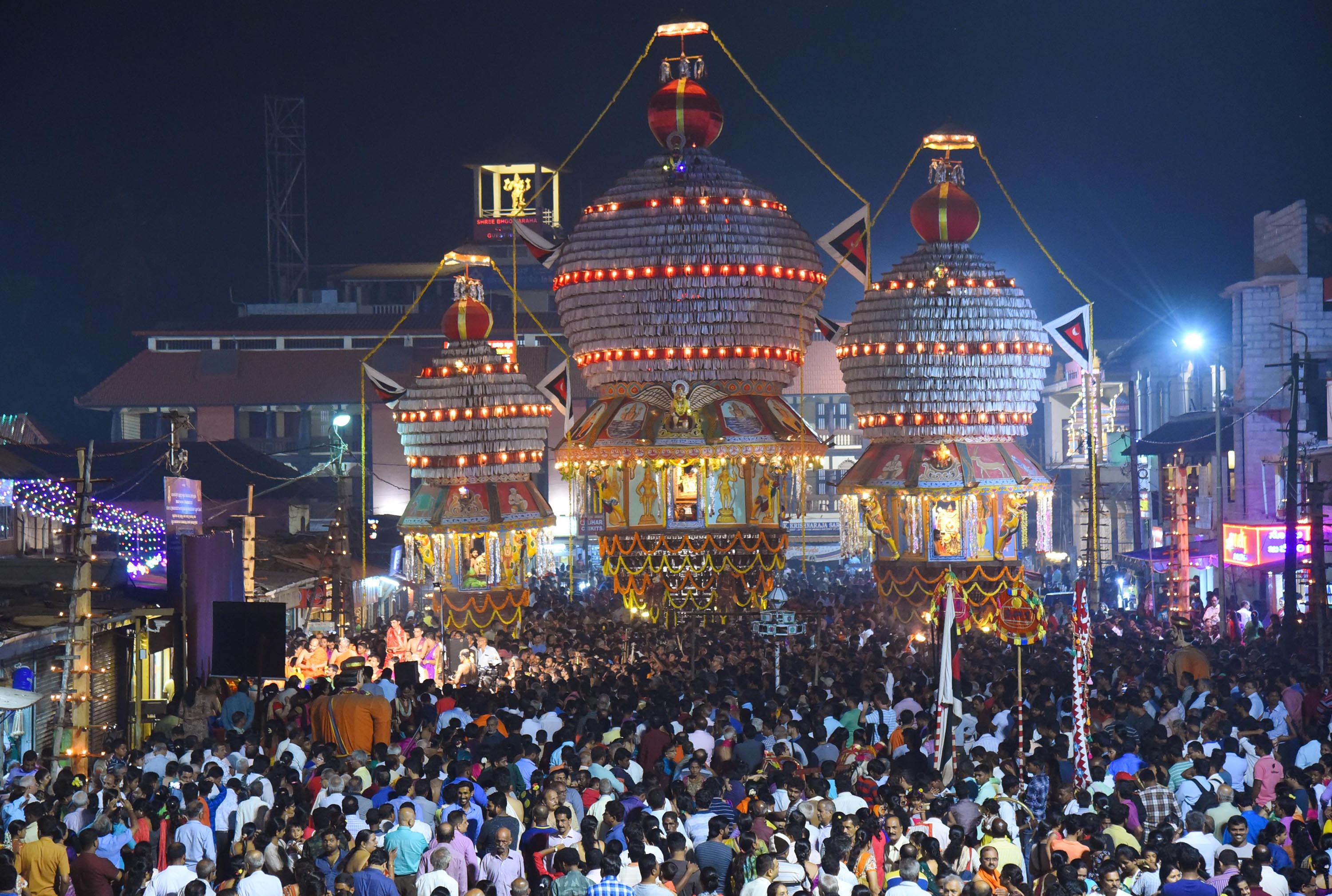 ಉಡುಪಿಯಲ್ಲಿ ಸಂಭ್ರಮದ ಮೂರು ತೇರು ಉತ್ಸವ