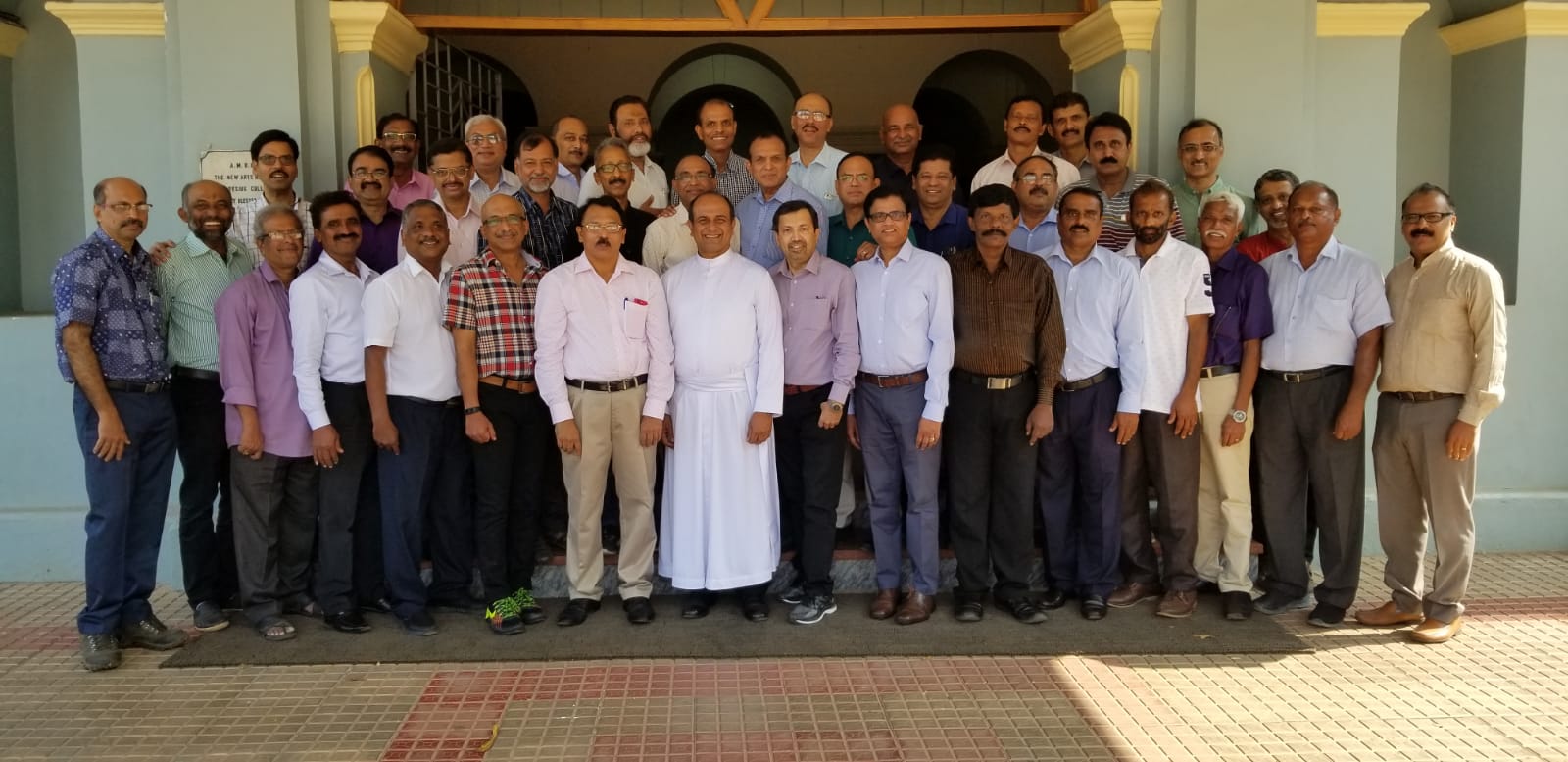 ಮಂಗಳೂರು: ಅಲೋಶಿಯಸ್ ಕಾಲೇಜಿನ 1981ನೆ ಸಾಲಿನ ವಿದ್ಯಾರ್ಥಿಗಳ ಸಮಾಗಮ