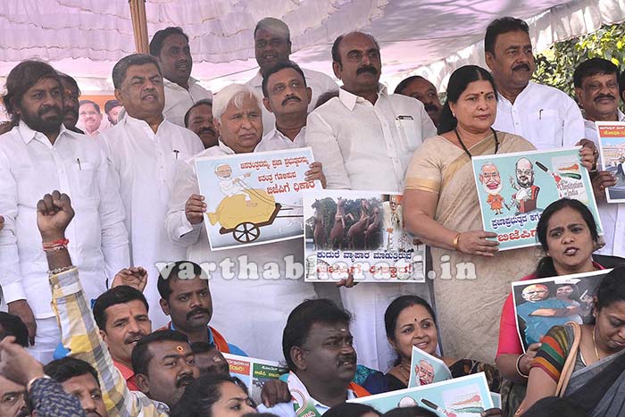 ಆಪರೇಷನ್ ಕಮಲ ಜನತೆಗೆ ಮಾಡುತ್ತಿರುವ ಅಪಮಾನ: ಕೆಪಿಸಿಸಿ ಕಾರ್ಯಾಧ್ಯಕ್ಷ ಈಶ್ವರ್ ಖಂಡ್ರೆ