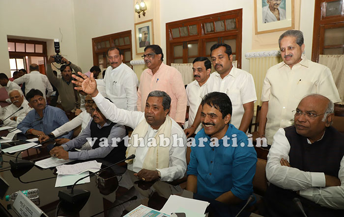 ಬಿಜೆಪಿ ಮಾತಿಗೆ ಮರುಳಾಗಬೇಡಿ: ಅತೃಪ್ತ ಶಾಸಕರಿಗೆ ಕಾಂಗ್ರೆಸ್ ನಾಯಕರ ಹಿತ ನುಡಿ