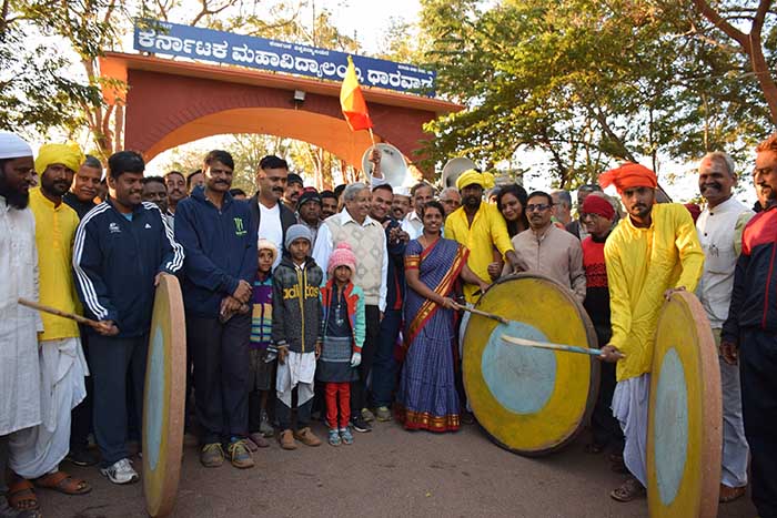 ಇತಿಹಾಸ-ಪರಂಪರೆ ಅರಿವಿಗೆ ಪಾರಂಪರಿಕ ನಡಿಗೆ ಸಹಕಾರಿ: ಧಾರವಾಡ ಜಿಲ್ಲಾಧಿಕಾರಿ ದೀಪಾ ಚೋಳನ್