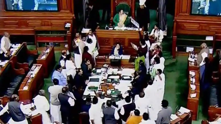 ಎಐಎಡಿಎಂಕೆ, ಟಿಡಿಪಿಯ 26 ಸದಸ್ಯರನ್ನು ಅಮಾನತುಗೊಳಿಸಿದ ಸ್ಪೀಕರ್