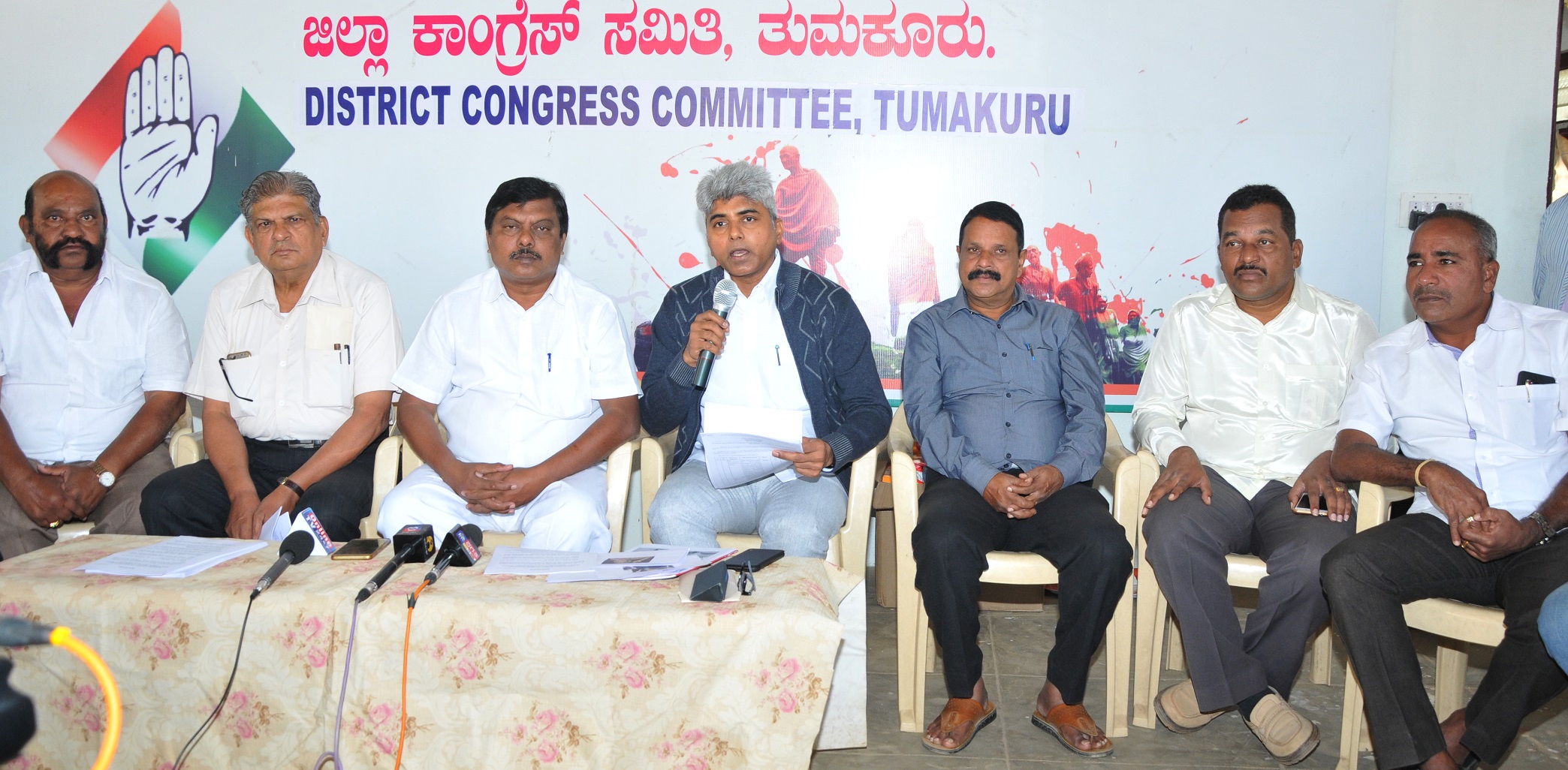 ಮೋದಿ ಅಗಸ್ಟಾ ವೆಸ್ಟ್ ಲ್ಯಾಂಡ್ ಕಂಪೆನಿಯನ್ನು ರಕ್ಷಿಸುತ್ತಿದ್ದಾರೆ: ಕಾಂಗ್ರೆಸ್ ವಕ್ತಾರ ಮುರುಳೀಧರ ಹಾಲಪ್ಪ