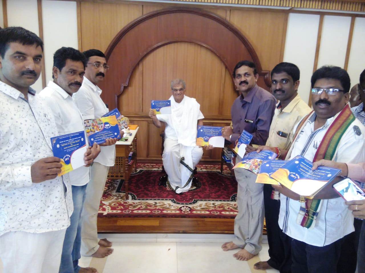 ತುಳುಕೂಟದ ದಶಮಾನೋತ್ಸವ ಆಹ್ವಾನ ಪತ್ರಿಕೆ ಬಿಡುಗಡೆ