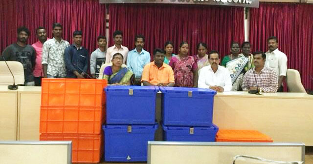 ಉಡುಪಿ: ಮೀನು ಮಾರಾಟ ಪರಿಕರಗಳ ವಿತರಣೆ