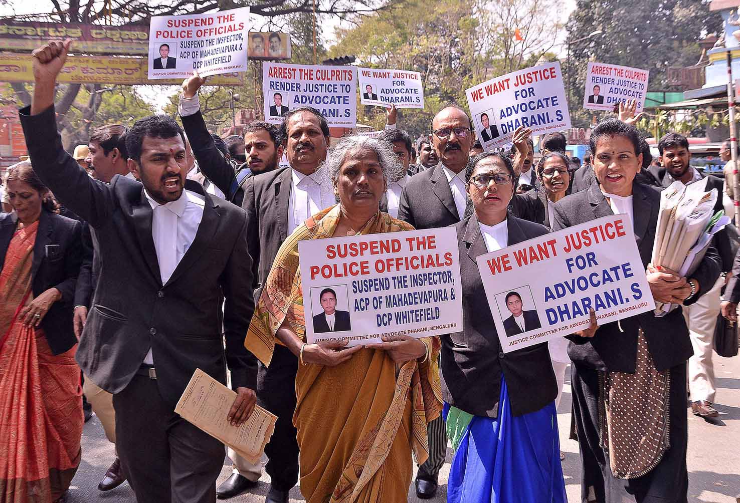 ಯುವ ವಕೀಲೆ ಆತ್ಮಹತ್ಯೆ ಪ್ರಕರಣ: ಸಿಬಿಐ ತನಿಖೆಗೆ ಆಗ್ರಹಿಸಿ ವಕೀಲರ ಸಂಘದಿಂದ ಪ್ರತಿಭಟನೆ