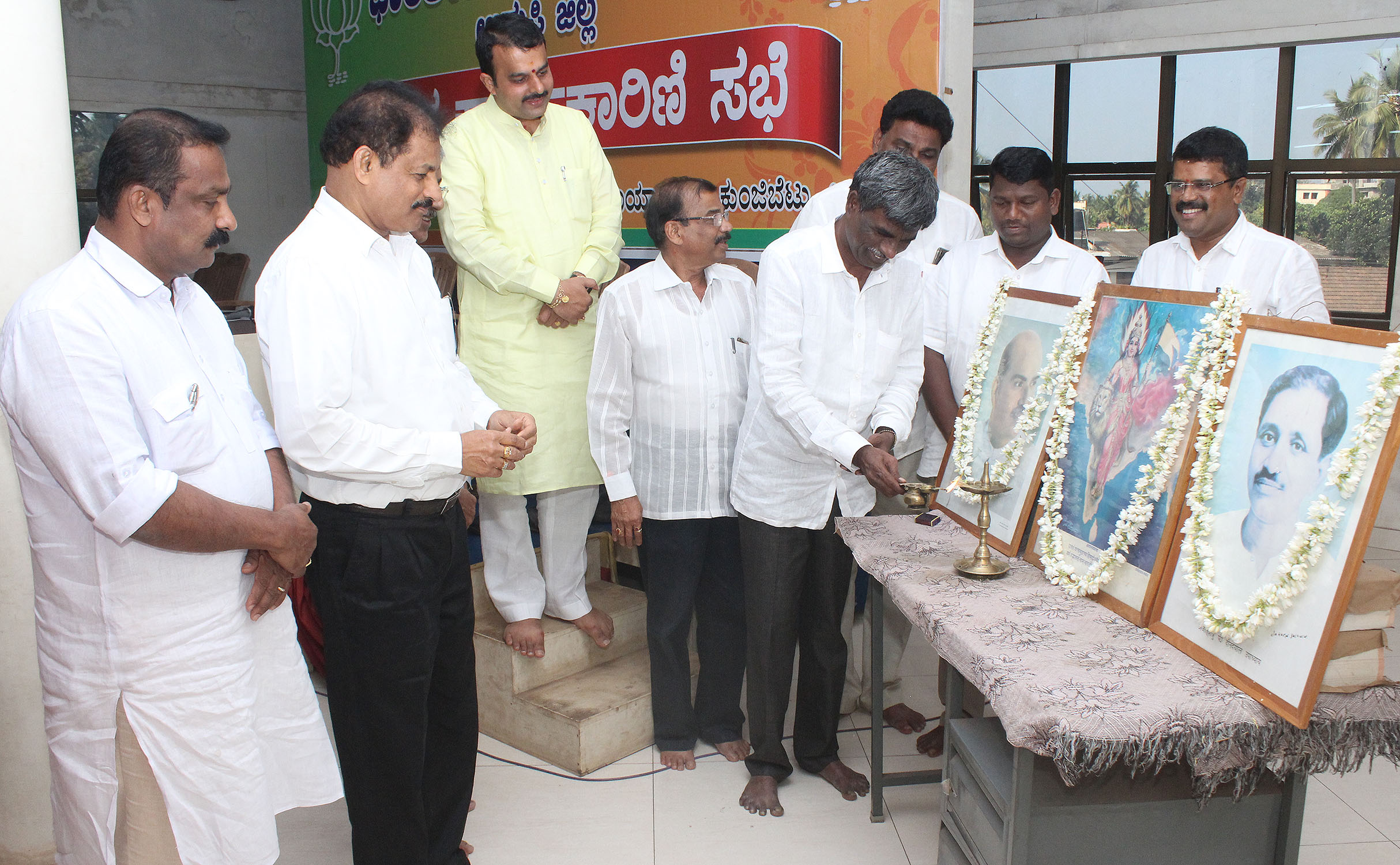 ಸಕ್ರಿಯರಾಗಿಲ್ಲದವರು ಸ್ವಯಂ ಪ್ರೇರಿತರಾಗಿ ಹುದ್ದೆ ತ್ಯಜಿಸಿ: ಕೋಟ